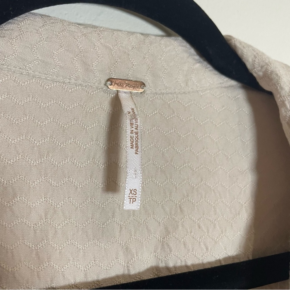 Free People Erin Buttondown in Tea/Cream size XS - Picture 9 of 12